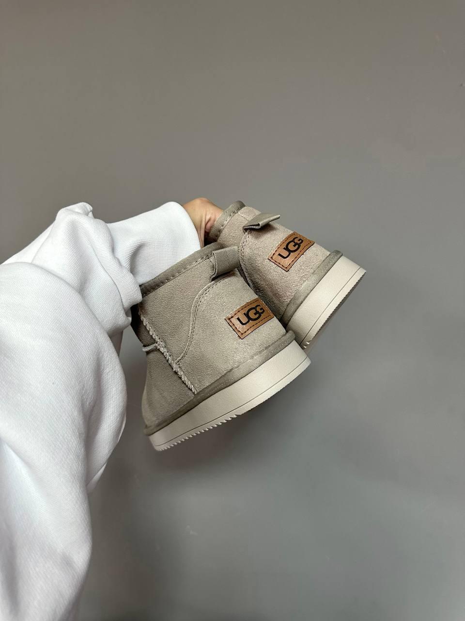 Ugg Ultra Mini Latte Suede