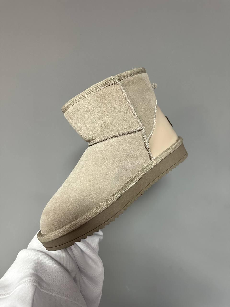 Ugg Classic Mini Cappuccino LACQUER