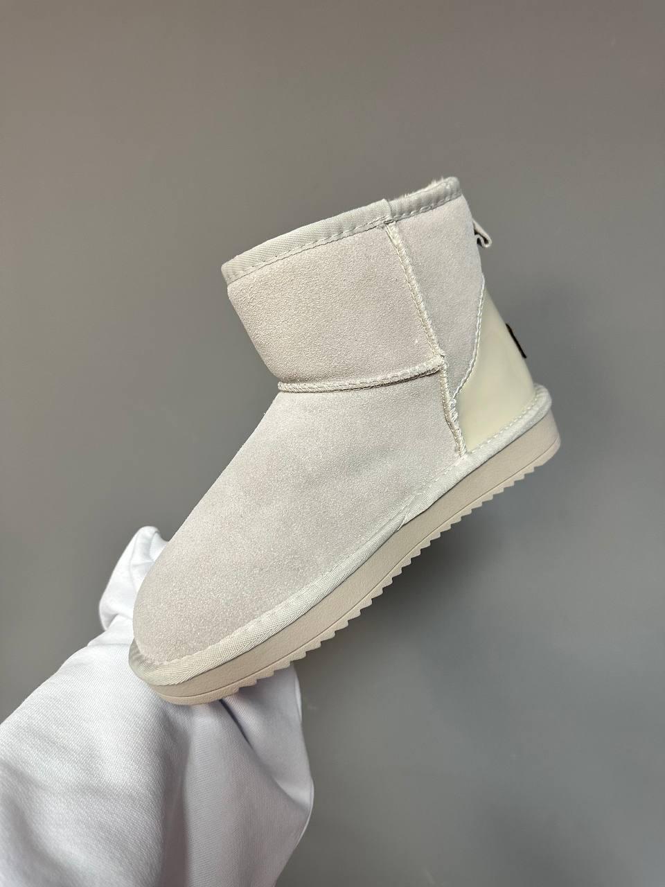 Ugg Classic Mini Milk LACQUER