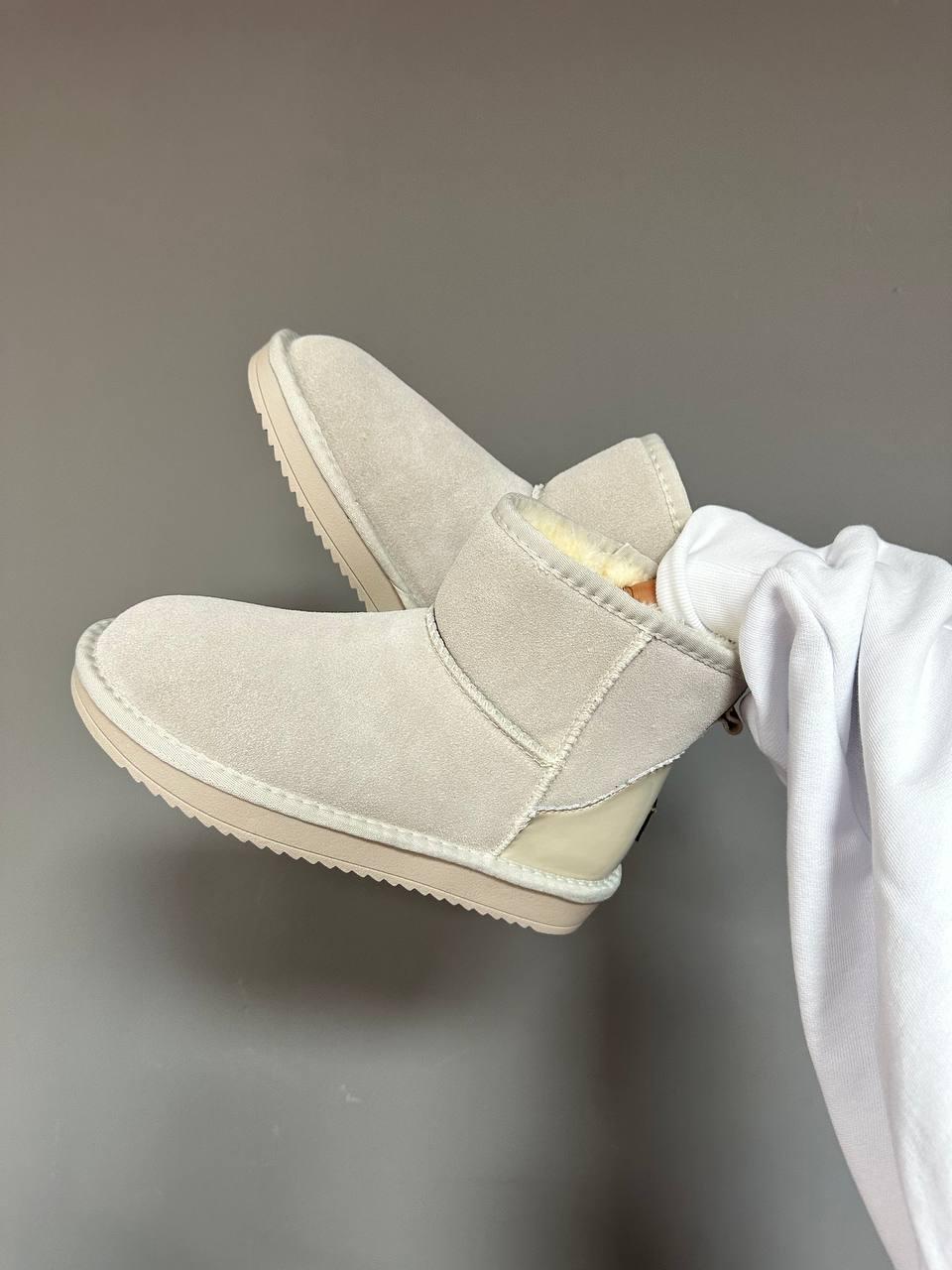 Ugg Classic Mini Milk LACQUER