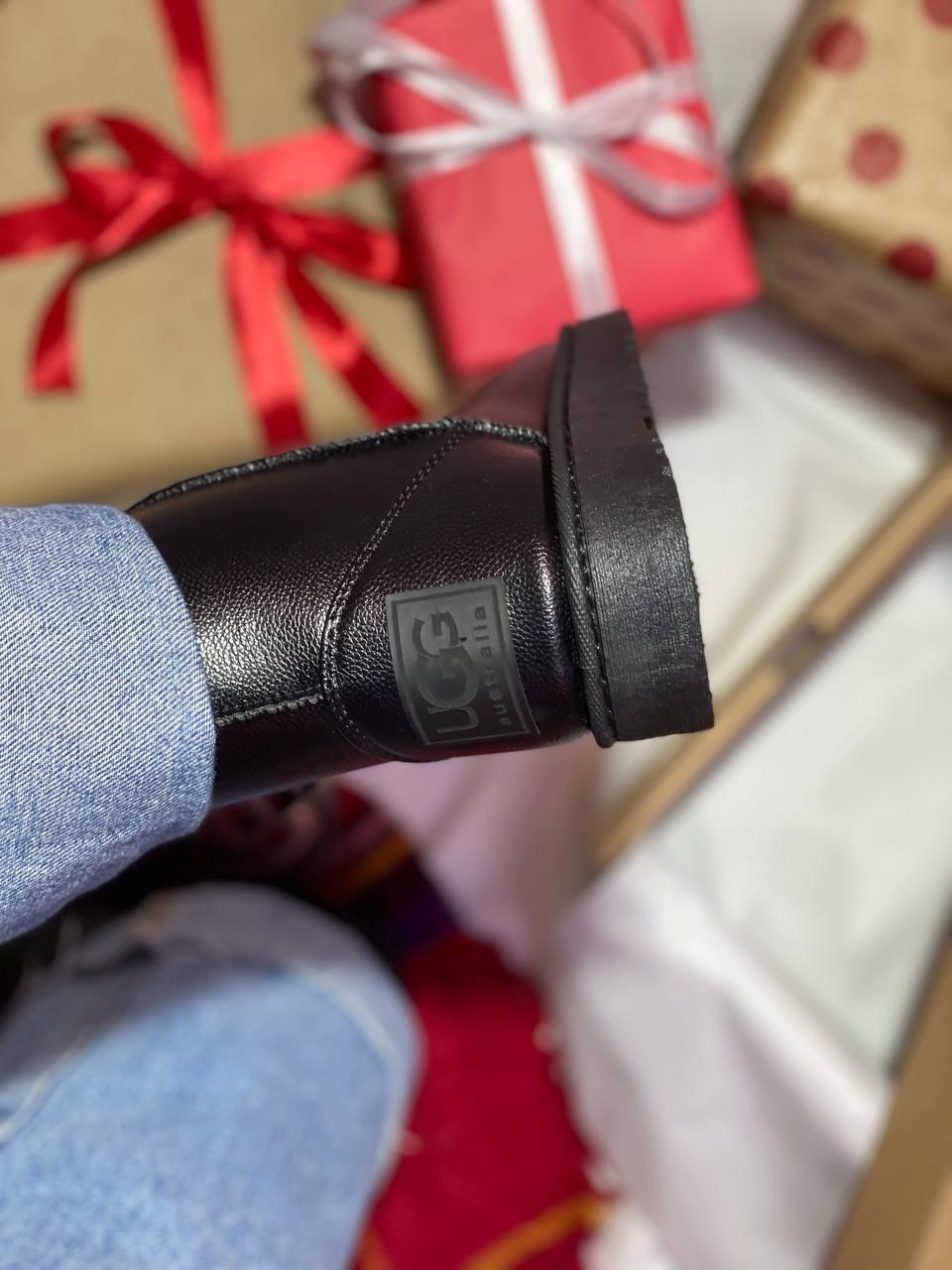 Ugg Mini Black Leather
