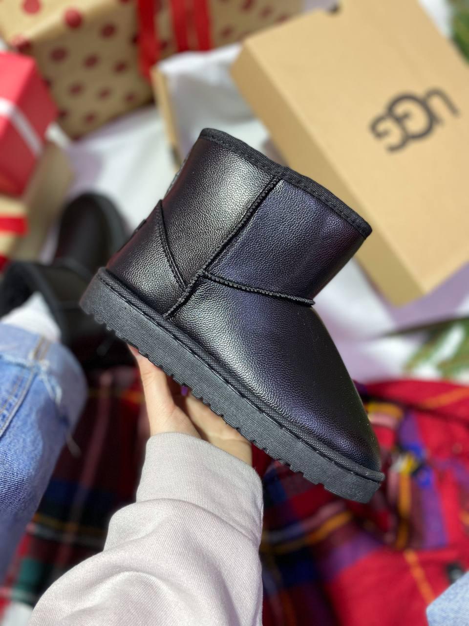 Ugg Mini Black Leather