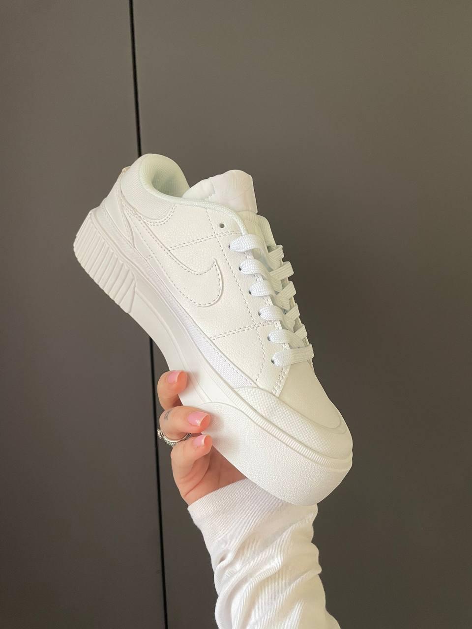 Nike Court Legacy White