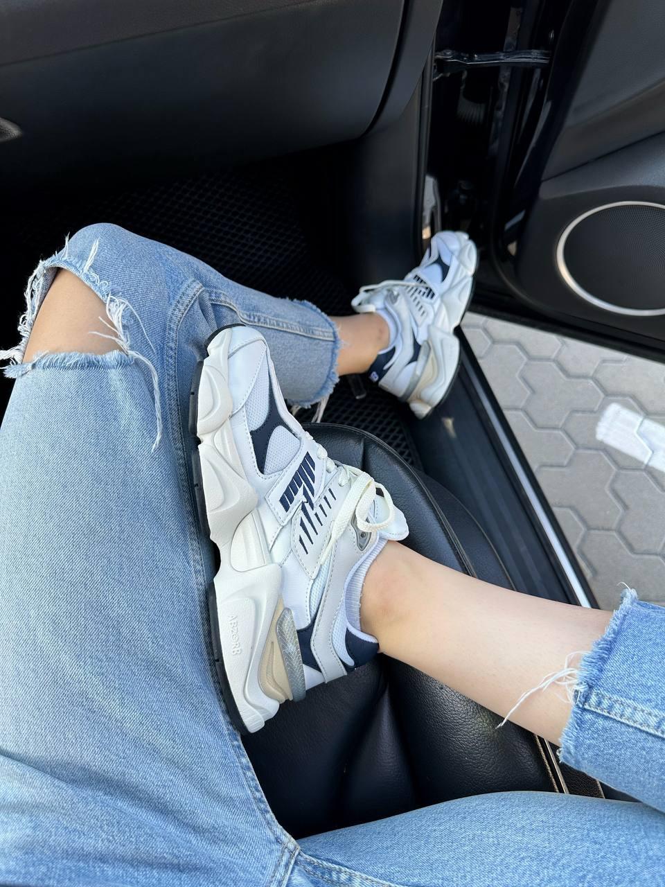 New Balance 9060 Low-Top Sneakers