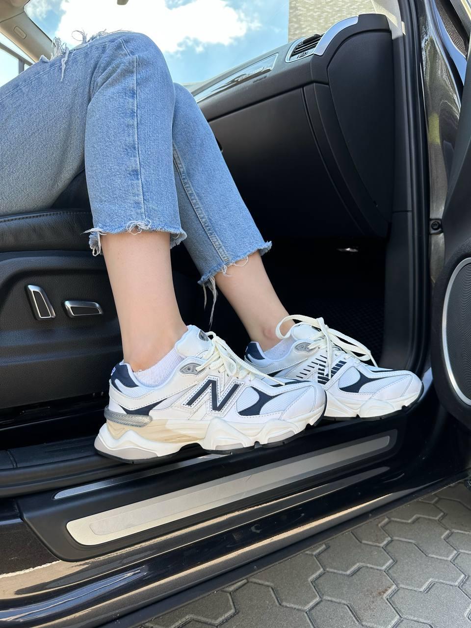 New Balance 9060 Low-Top Sneakers