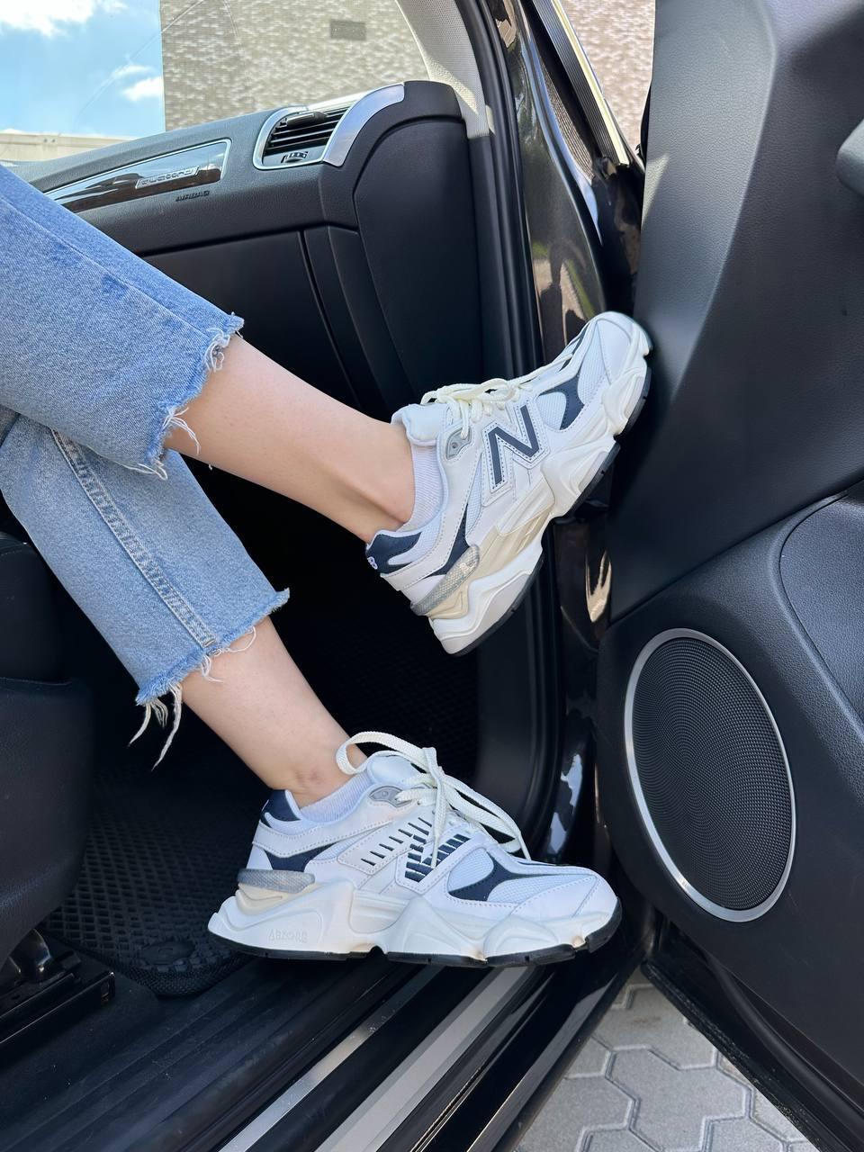 New Balance 9060 Low-Top Sneakers