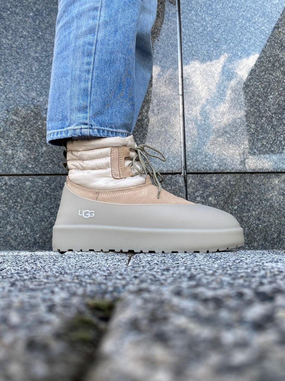 UGG Classic Mini Lace-Up Beige