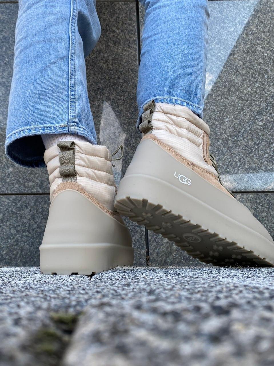 UGG Classic Mini Lace-Up Beige