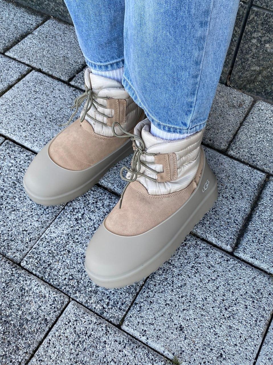 UGG Classic Mini Lace-Up Beige
