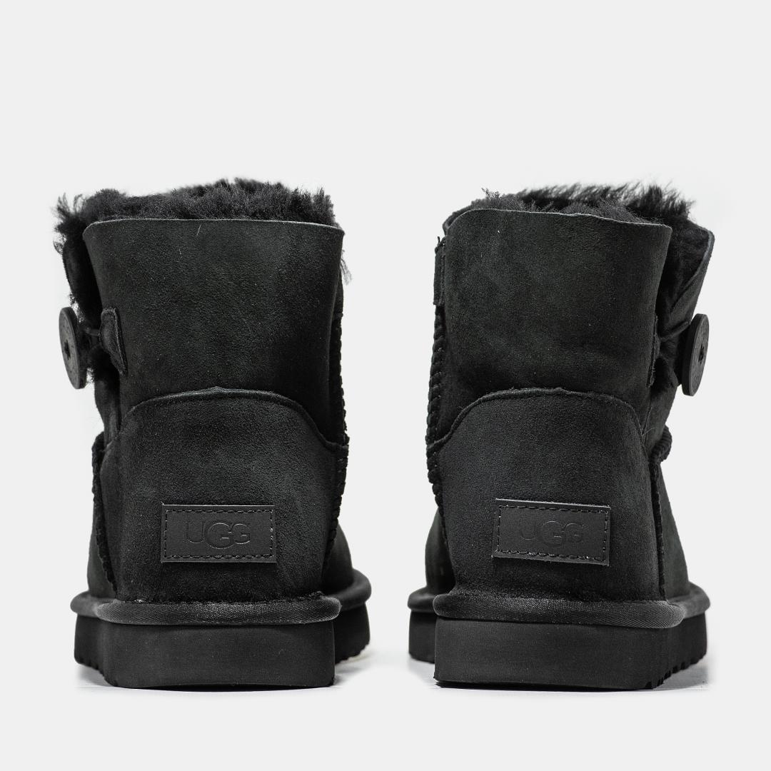 UGG Mini Bailey Button Black Premium