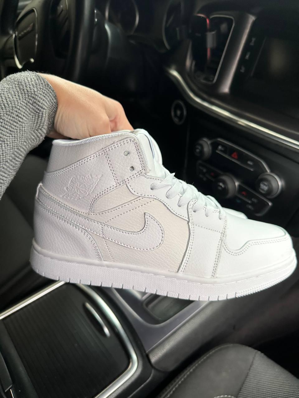 Nike Air Jordan White