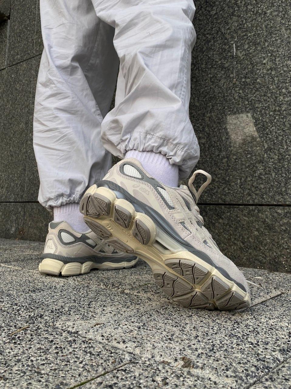 Asics Gel-NYC Grey Beige