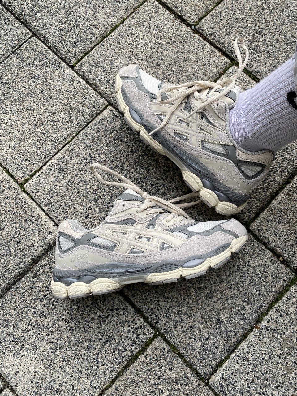 Asics Gel-NYC Grey Beige