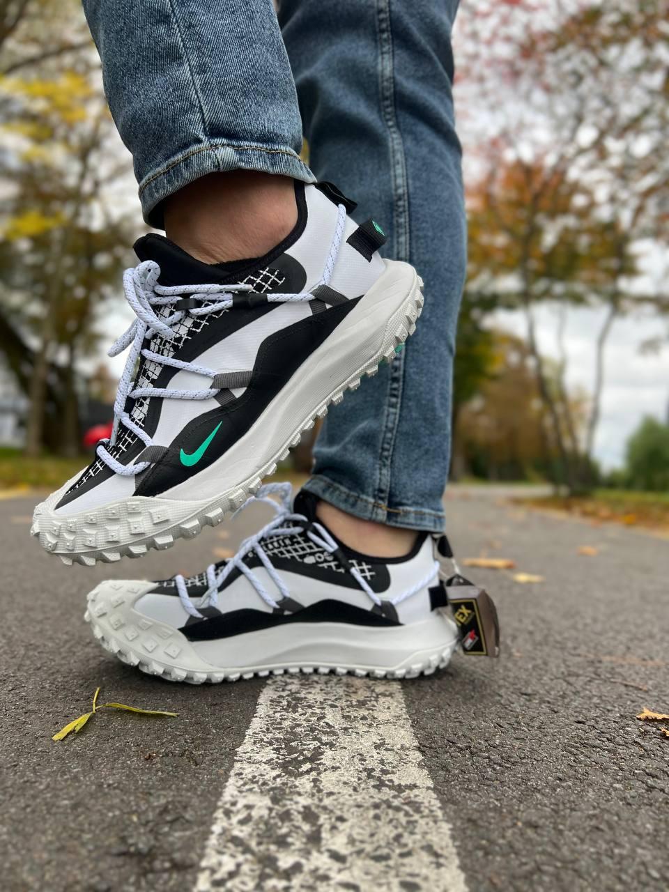 Nike ACG Mountain Fly Low White