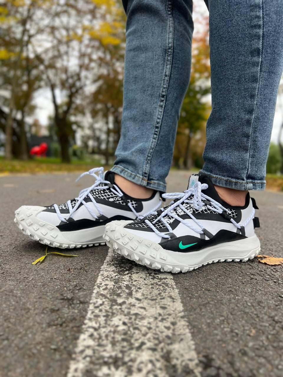 Nike ACG Mountain Fly Low White