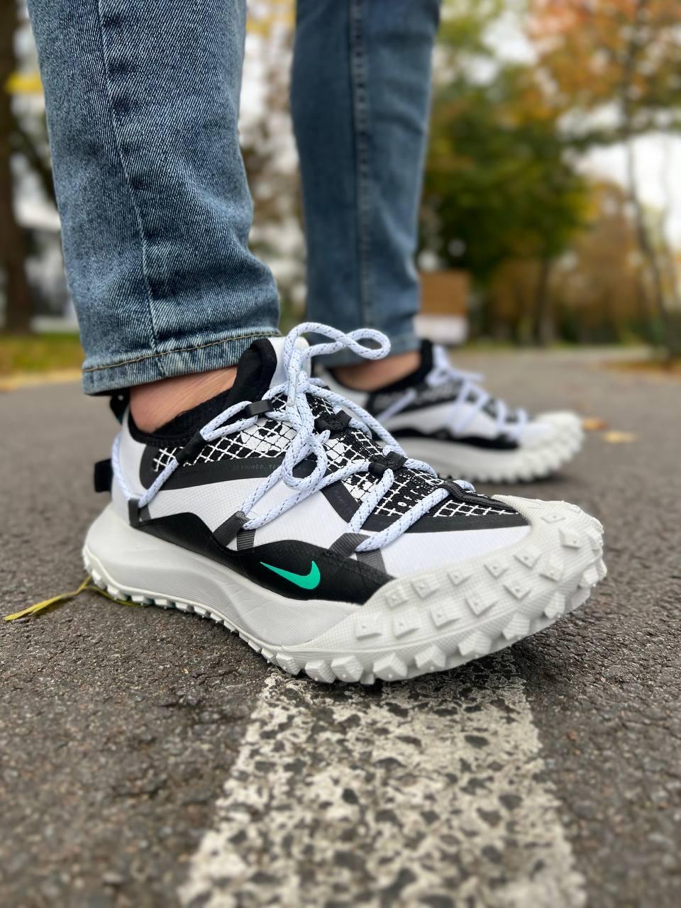 Nike ACG Mountain Fly Low White