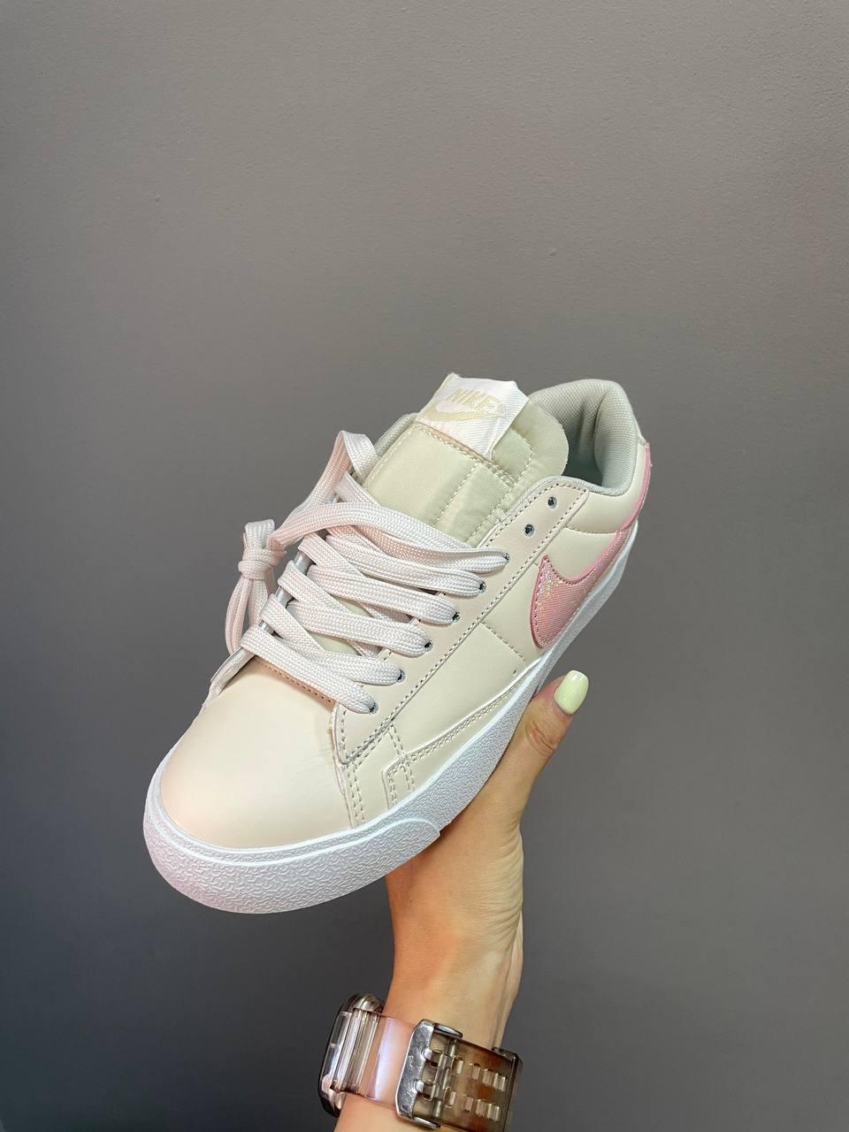 Nike Blazer Low Glitter Pink