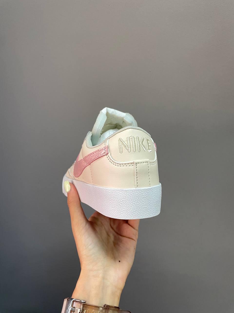 Nike Blazer Low Glitter Pink