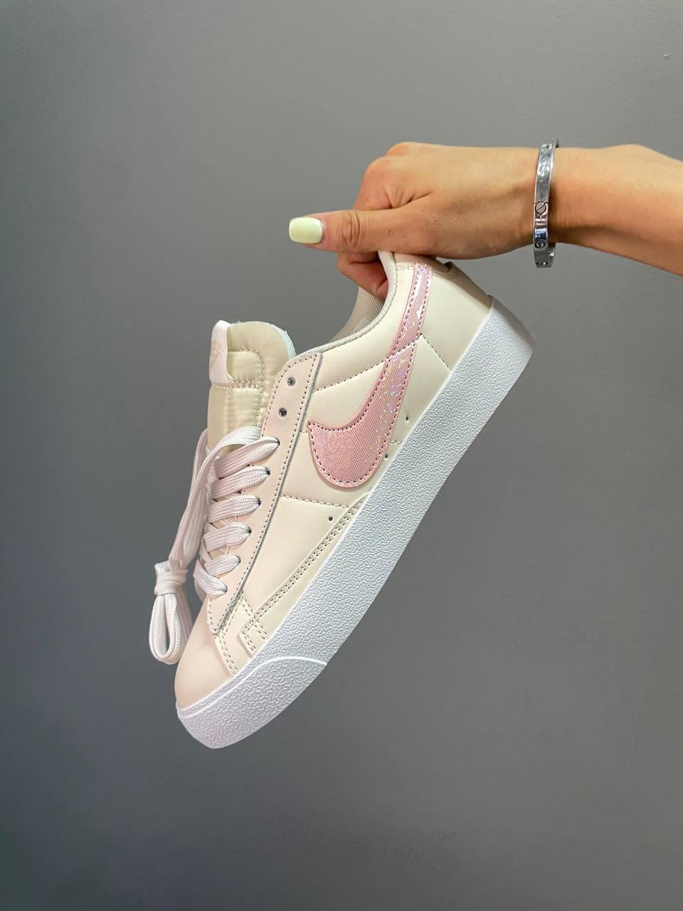 Nike Blazer Low Glitter Pink