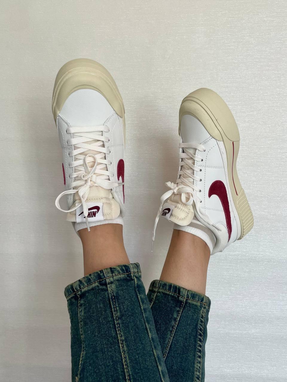 Court Legacy Lift Coconut White Red