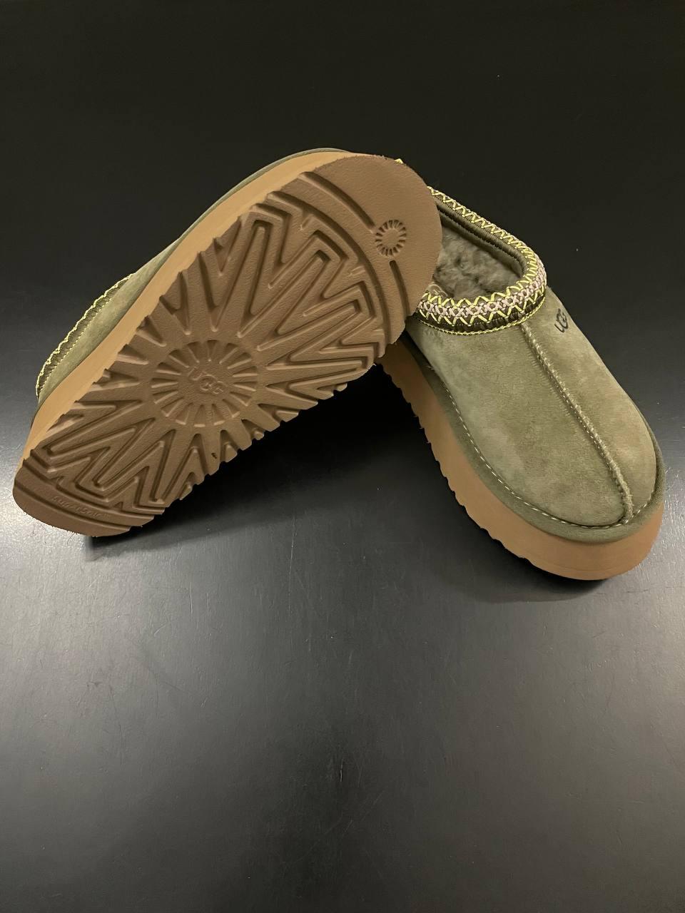 Ugg Tasman Chestnut Olive (оливкова вишивка)