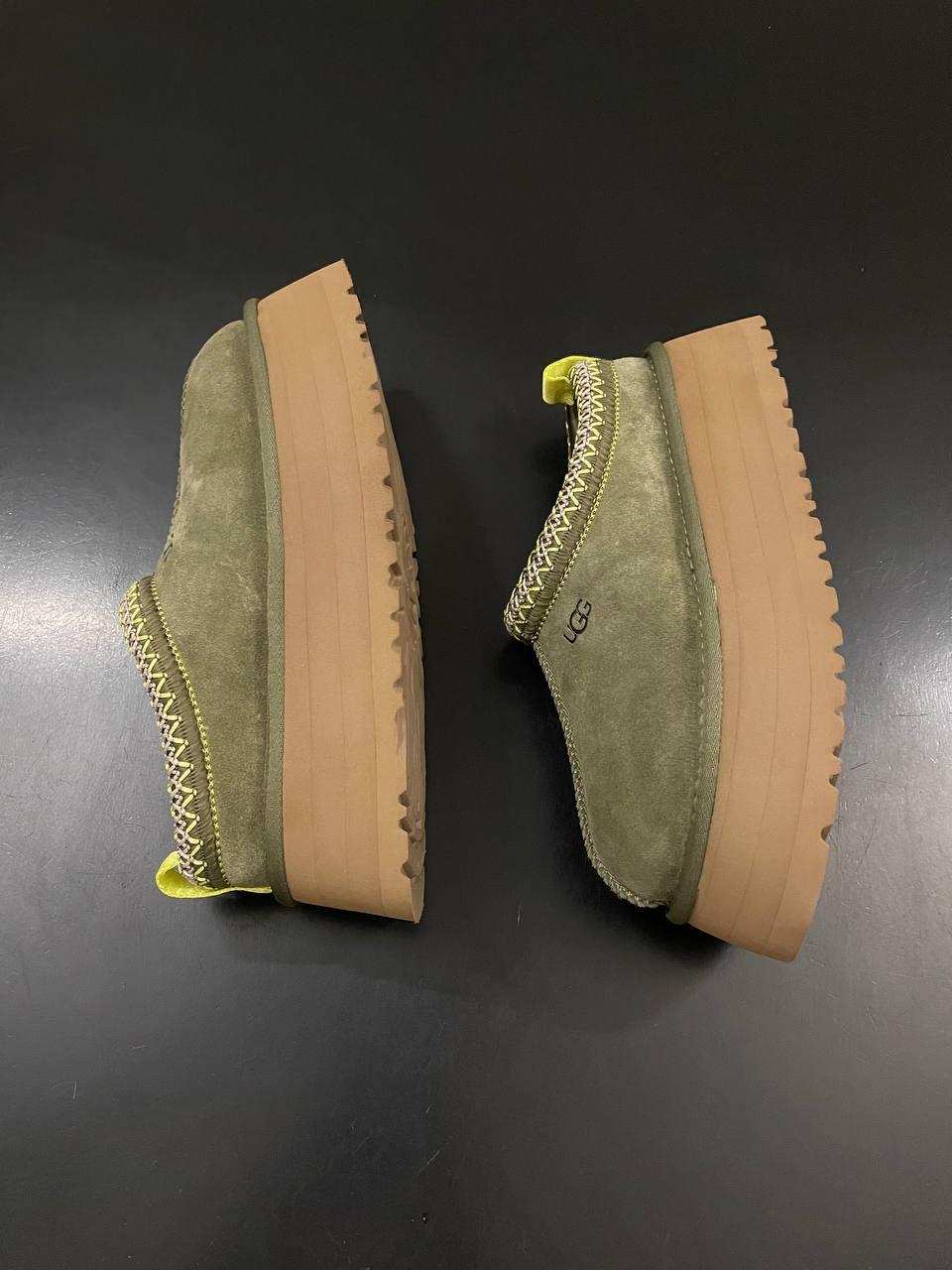 Ugg Tasman Chestnut Olive (оливкова вишивка)