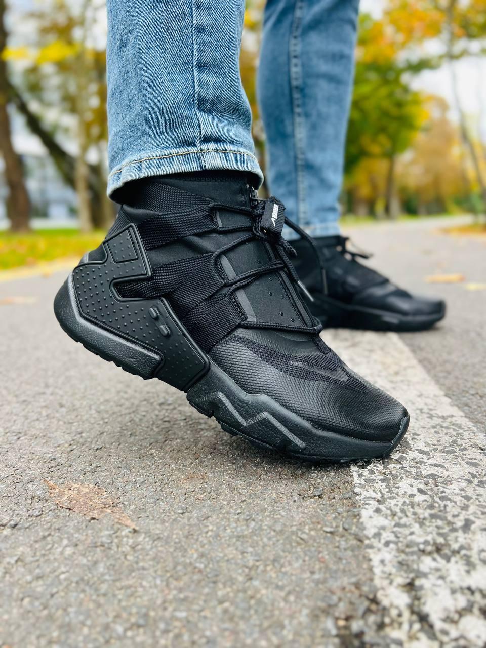 Nike Huarachi Gripp Zip Treple Black