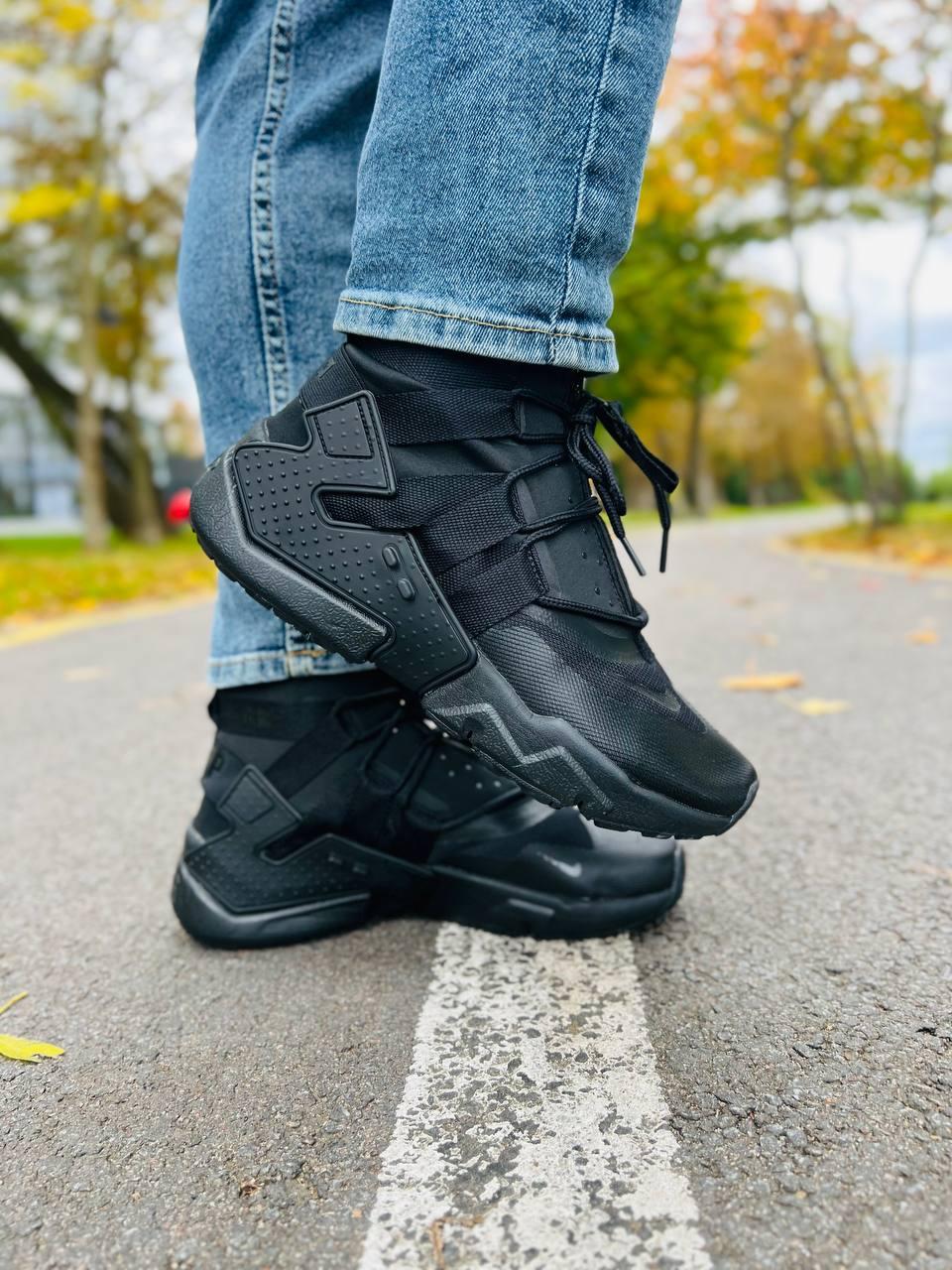 Nike Huarachi Gripp Zip Treple Black