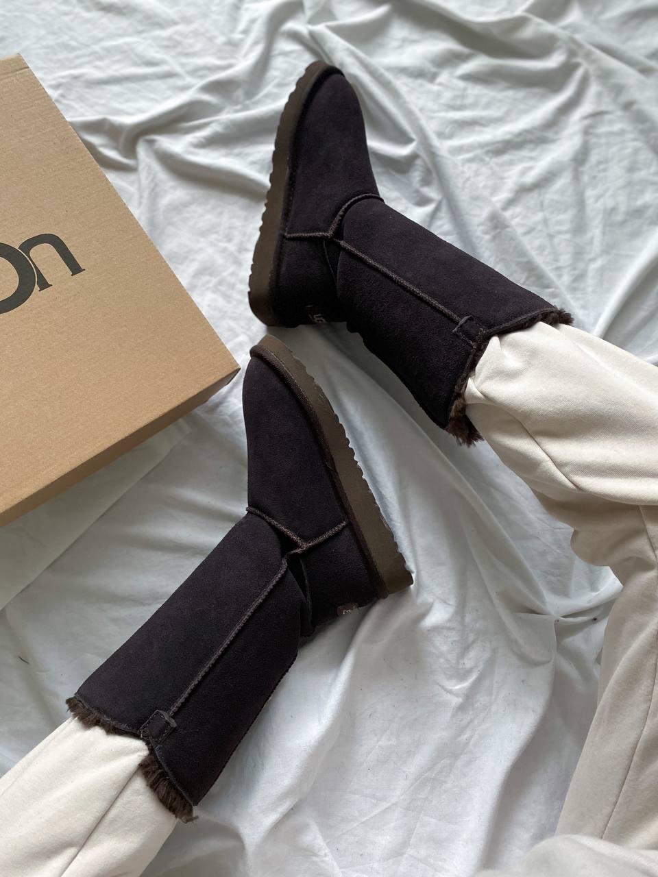 UGG Bailey Button Triplet II Plum