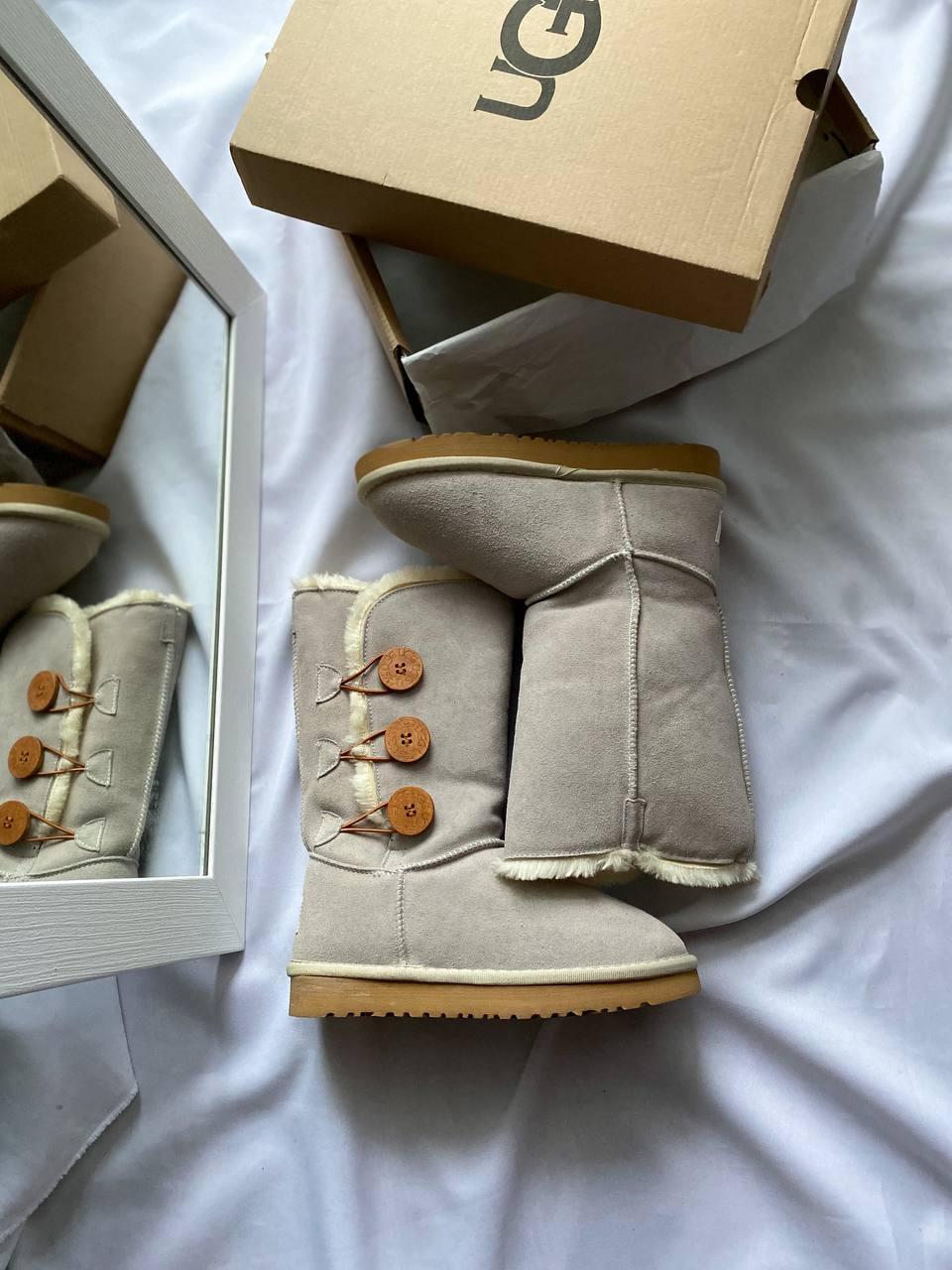 UGG Bailey Button Triplet II White