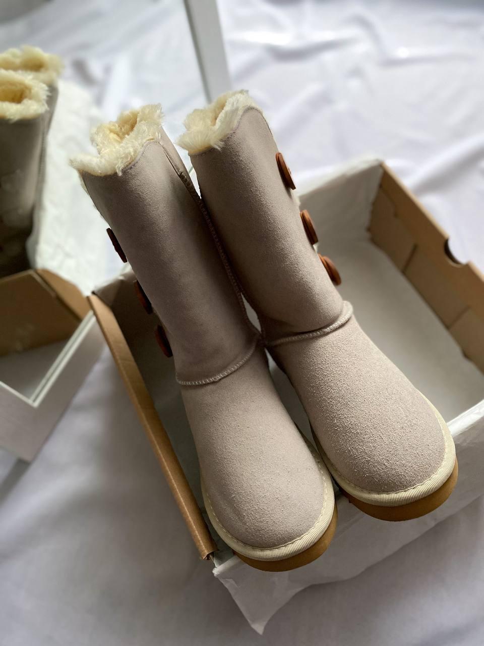 UGG Bailey Button Triplet II White