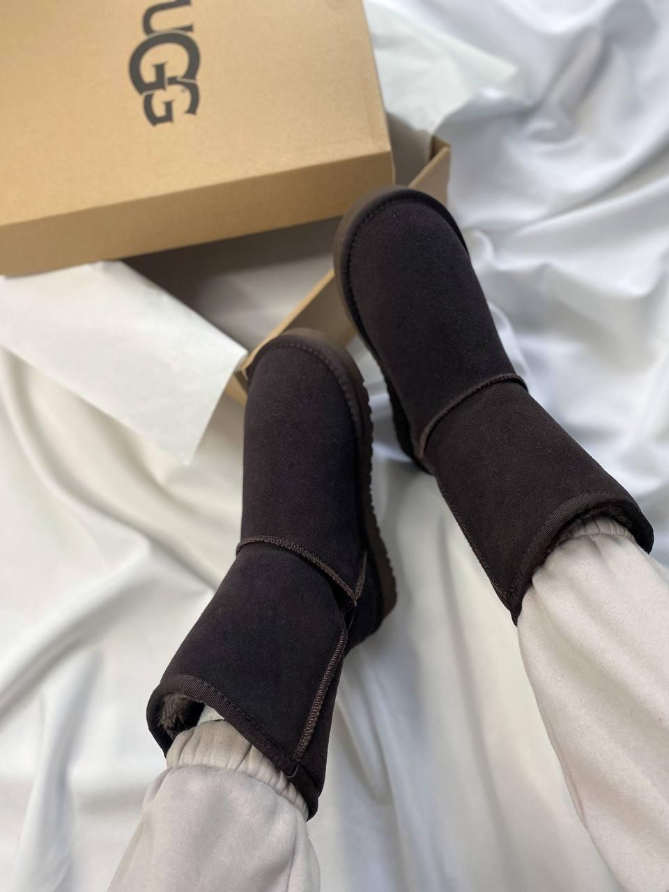 UGG Classic Short Brown Umber