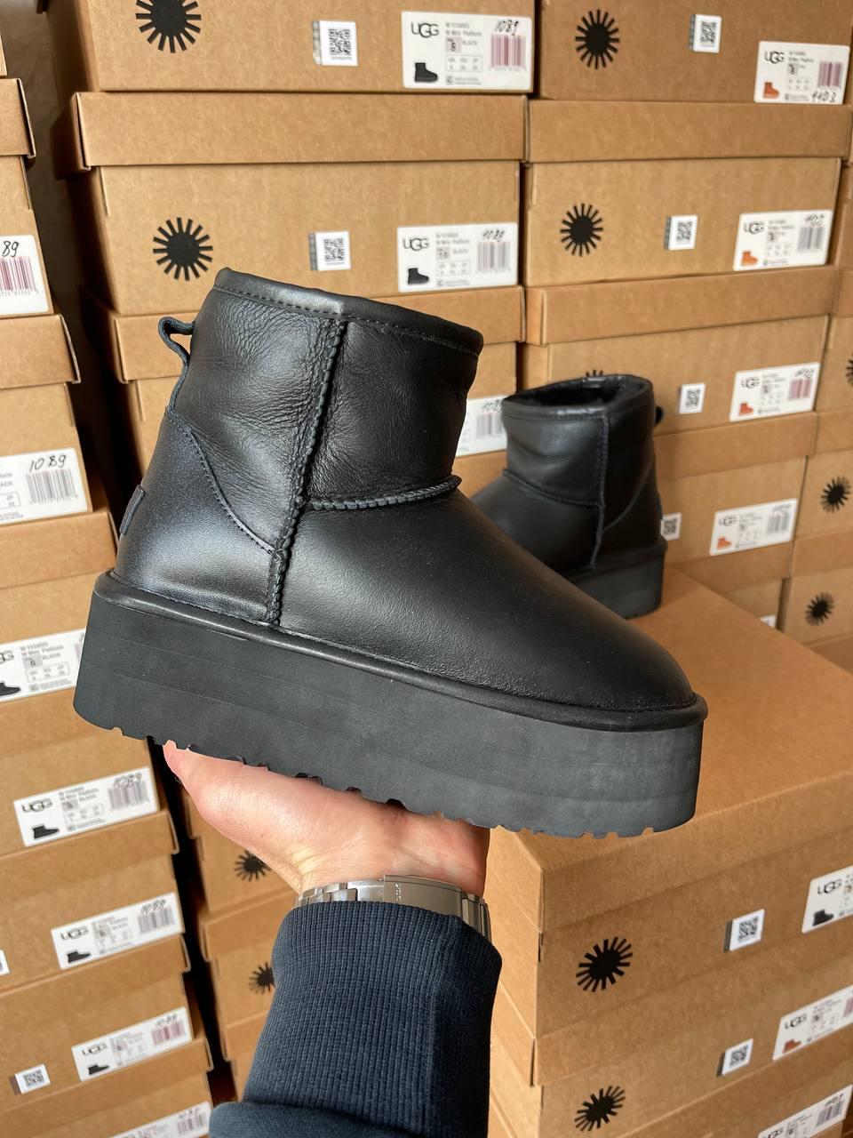 Ugg Mini Platform Black Leather