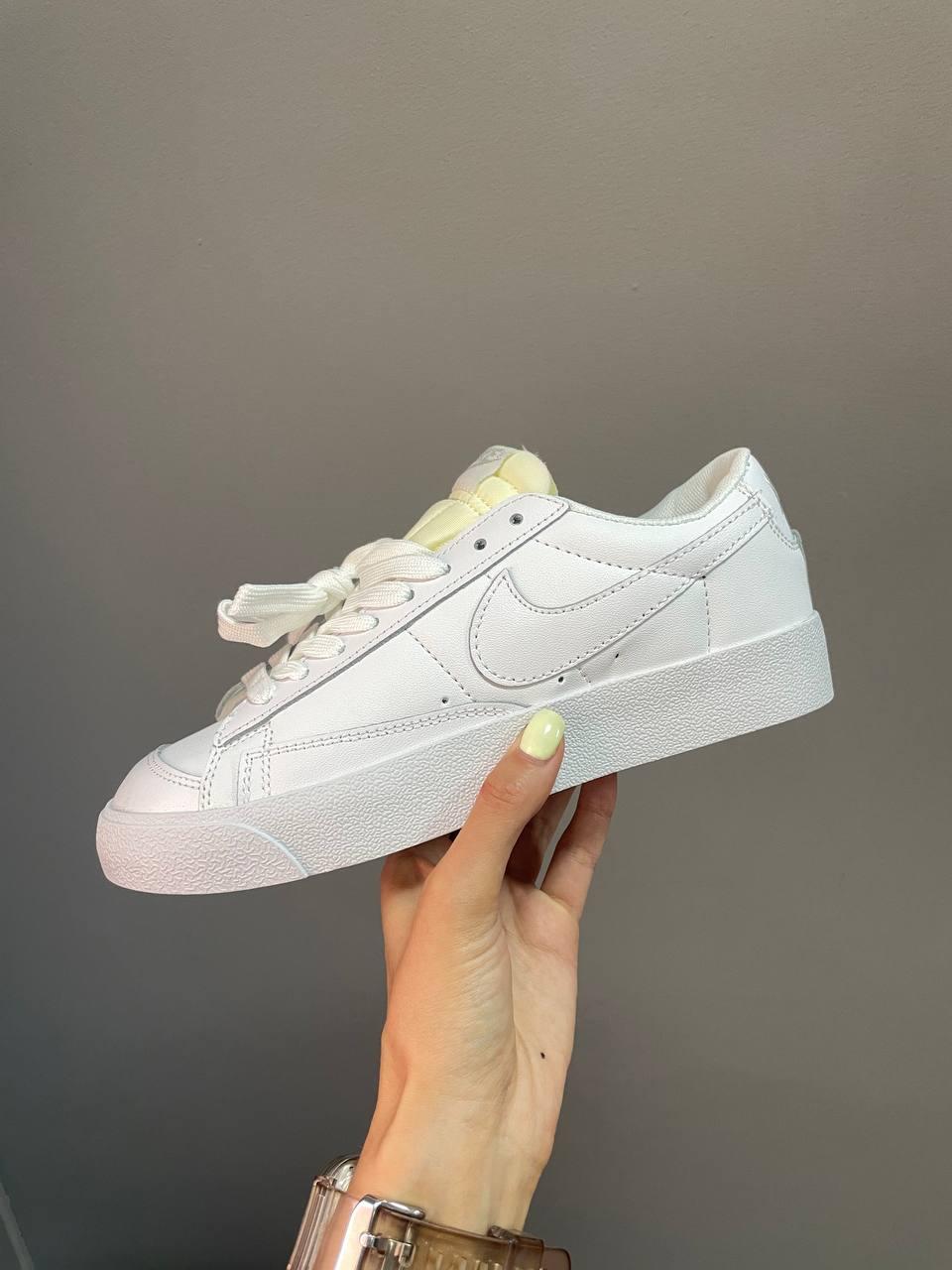 Nike Blazer Low White