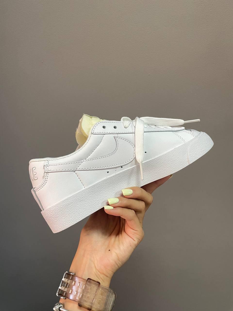 Nike Blazer Low White