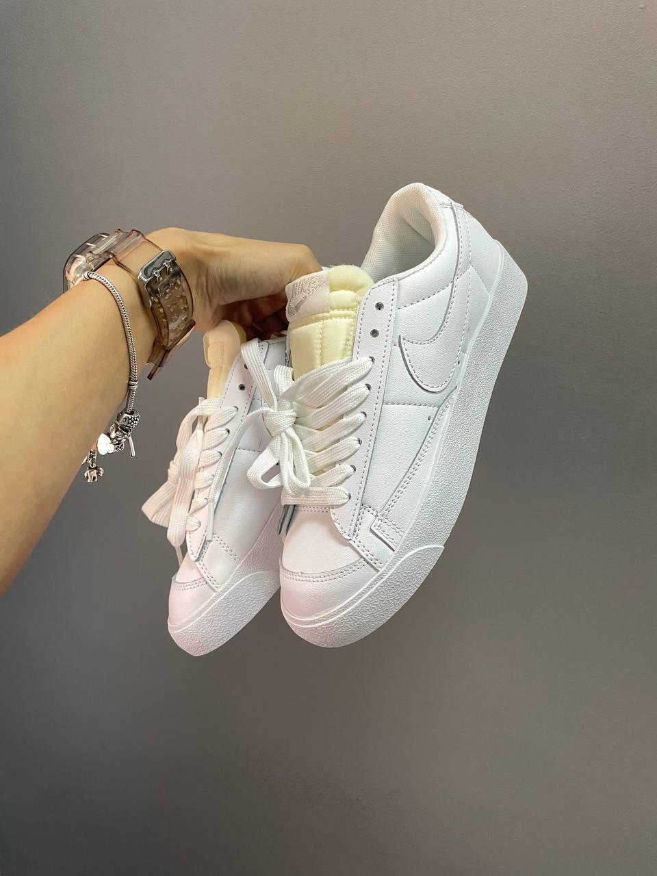 Nike Blazer Low White