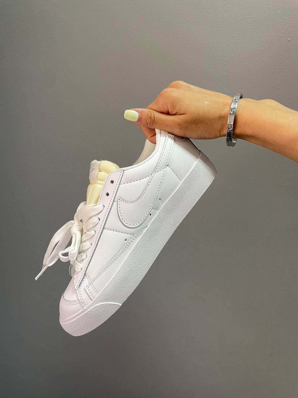 Nike Blazer Low White