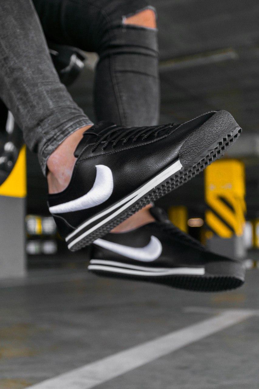 Nike Cortez Black White