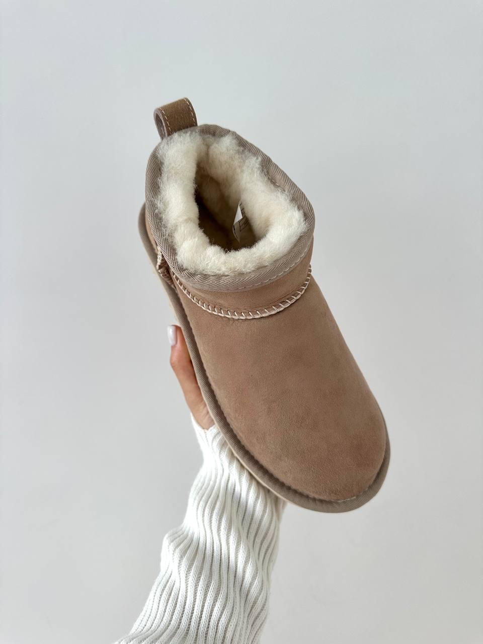 Ugg Ultra Mini Sand Suede v2
