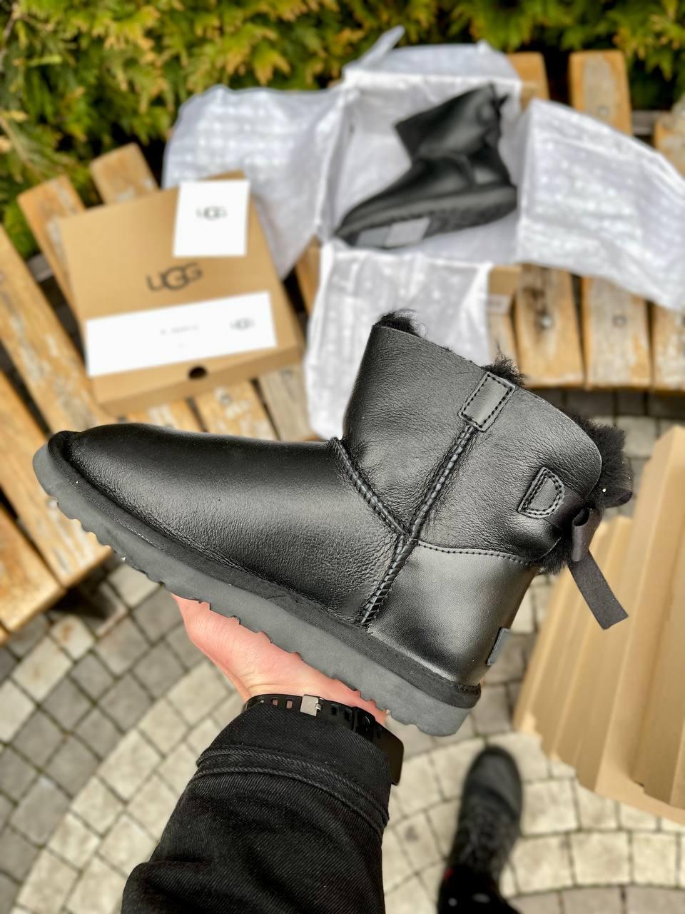 Ugg Bailey Bow Leather