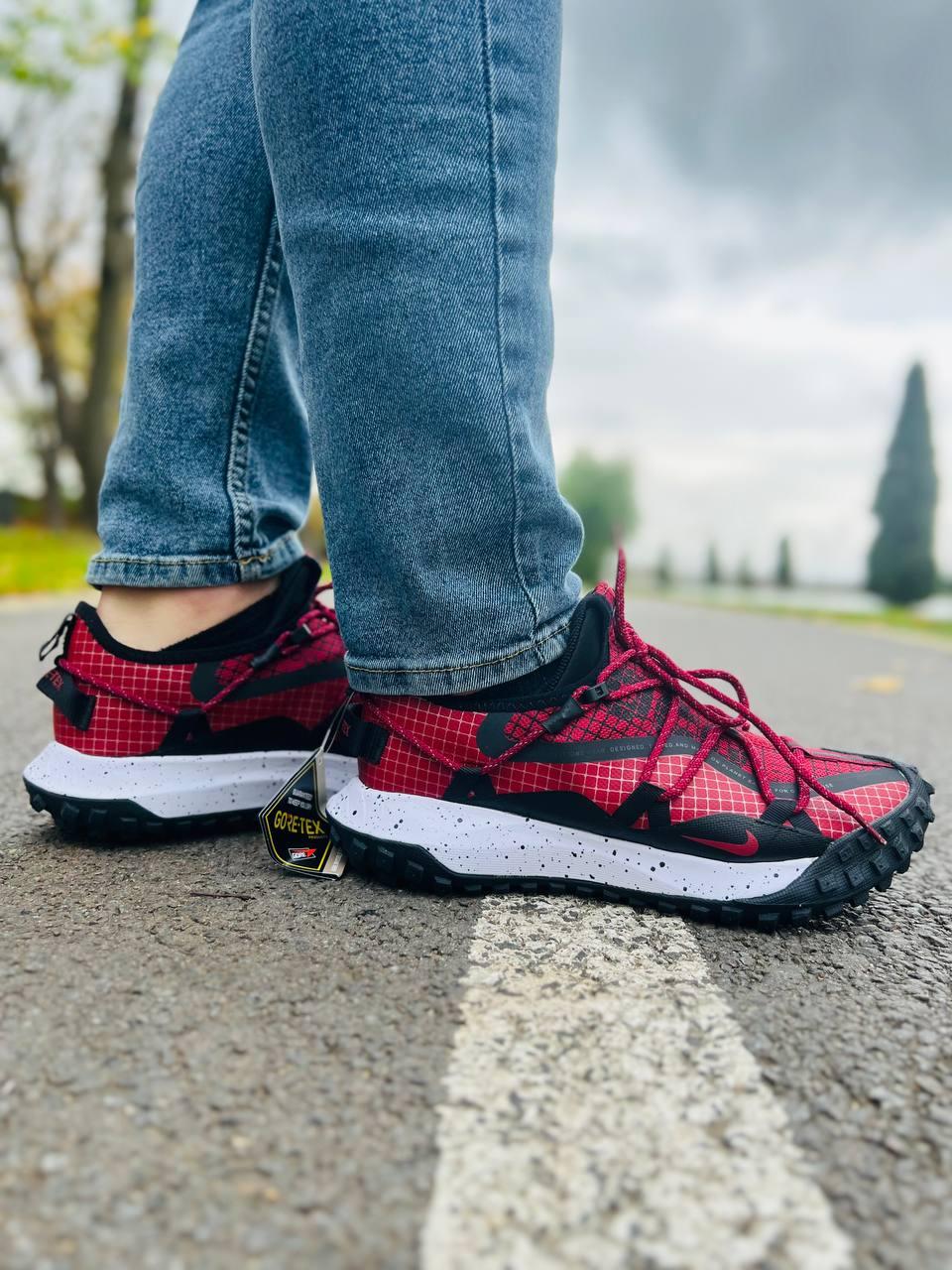 Nike Acg Mounth Low Red