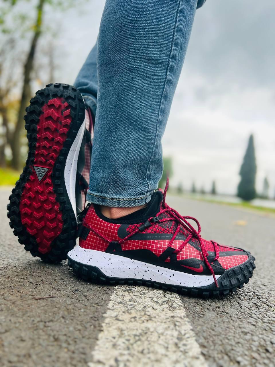 Nike Acg Mounth Low Red