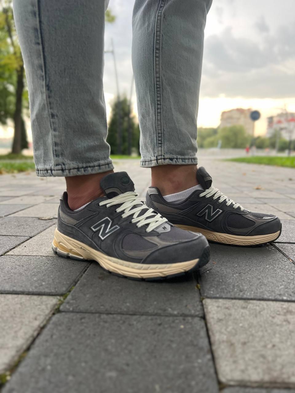 New Balance M2002R Grey Beige