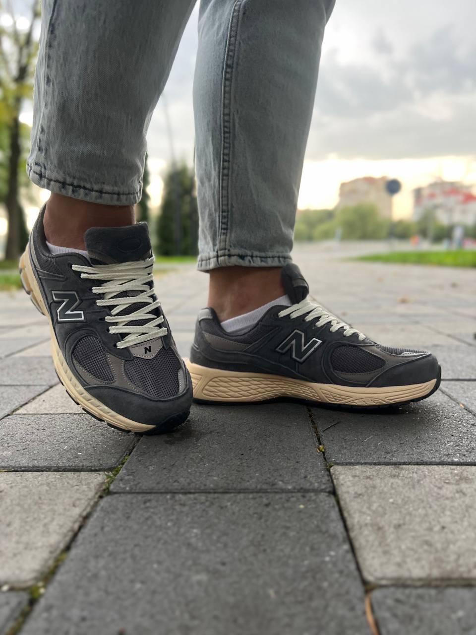 New Balance M2002R Grey Beige