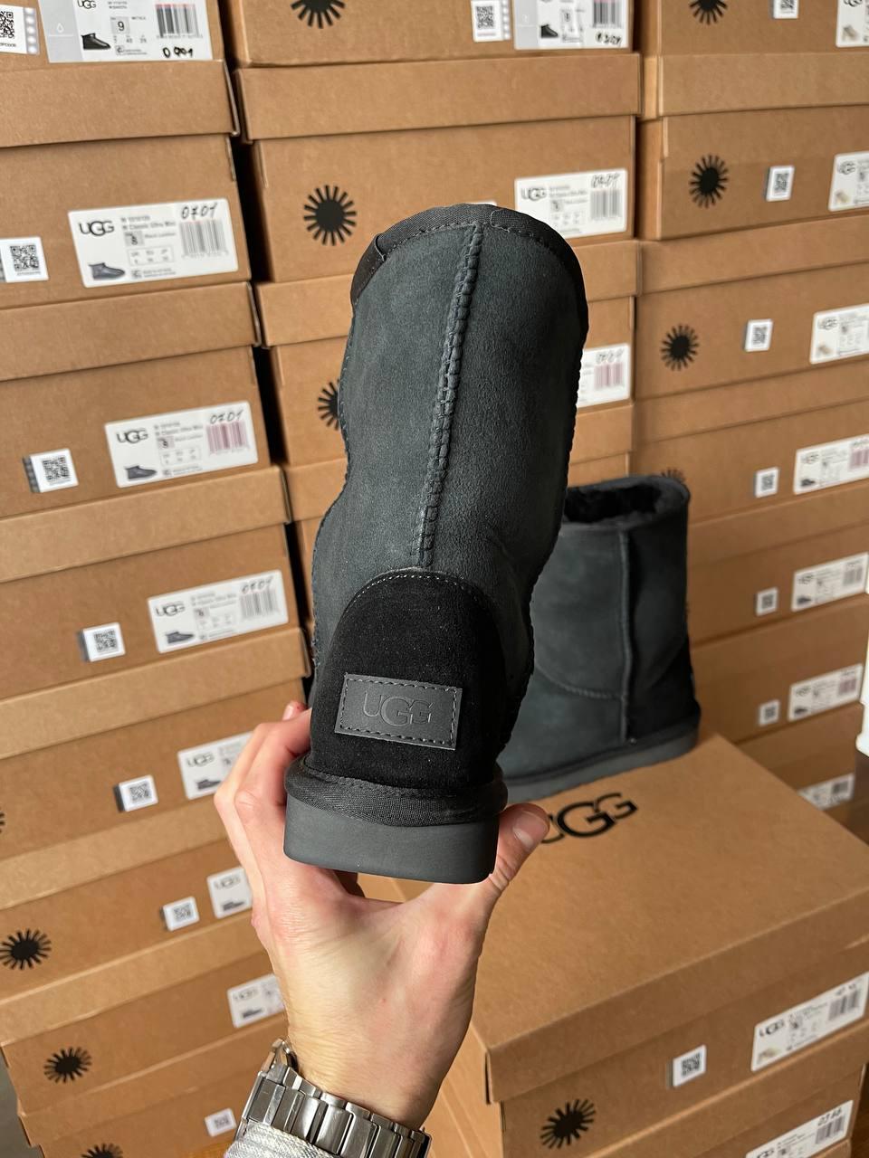 Ugg Classic Short II Black