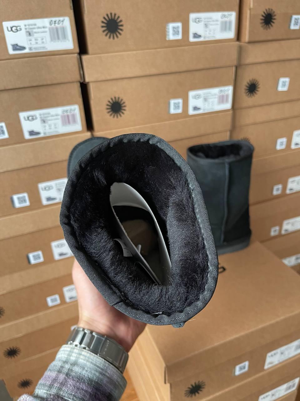 Ugg Classic Short II Black