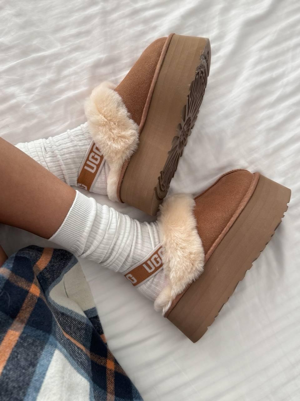 UGG Funkette Chestnut